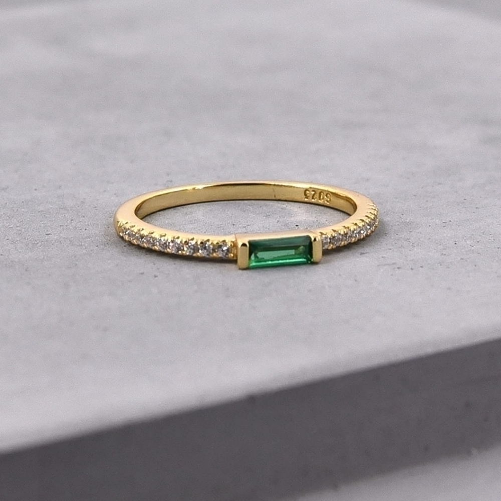 Dainty Baguette Cut Emerald Ring Diamond 925